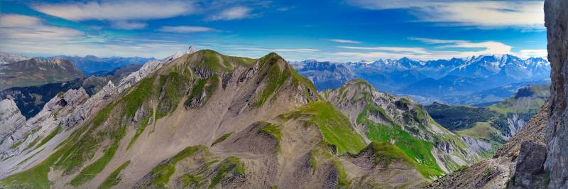 Panoramique trou de mouche  Aravis précise photographie surprennante démontrant l'état sauvage du rechauffement climatique sur la Panoramique trou de mouche  Aravis