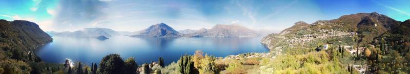 Panoramique lac de garde Italie surprennante vue précise démontrant les effets sauvage de la nature sur la Panoramique lac de garde Italie