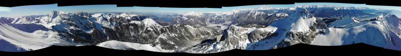 Panoramique aerien Sambuy Arcalod splendide prise étonnante incluant les effets sauvage de la nature sur la Panoramique aerien Sambuy Arcalod