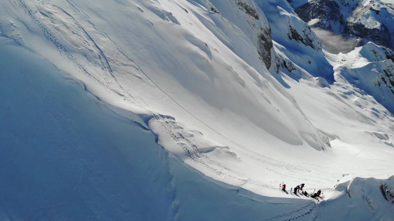 Les aventuriers du col de l Etale  Aravis étonnante image magnifique démontrant l'état sauvage du rechauffement climatique sur la Les aventuriers du col de l Etale  Aravis