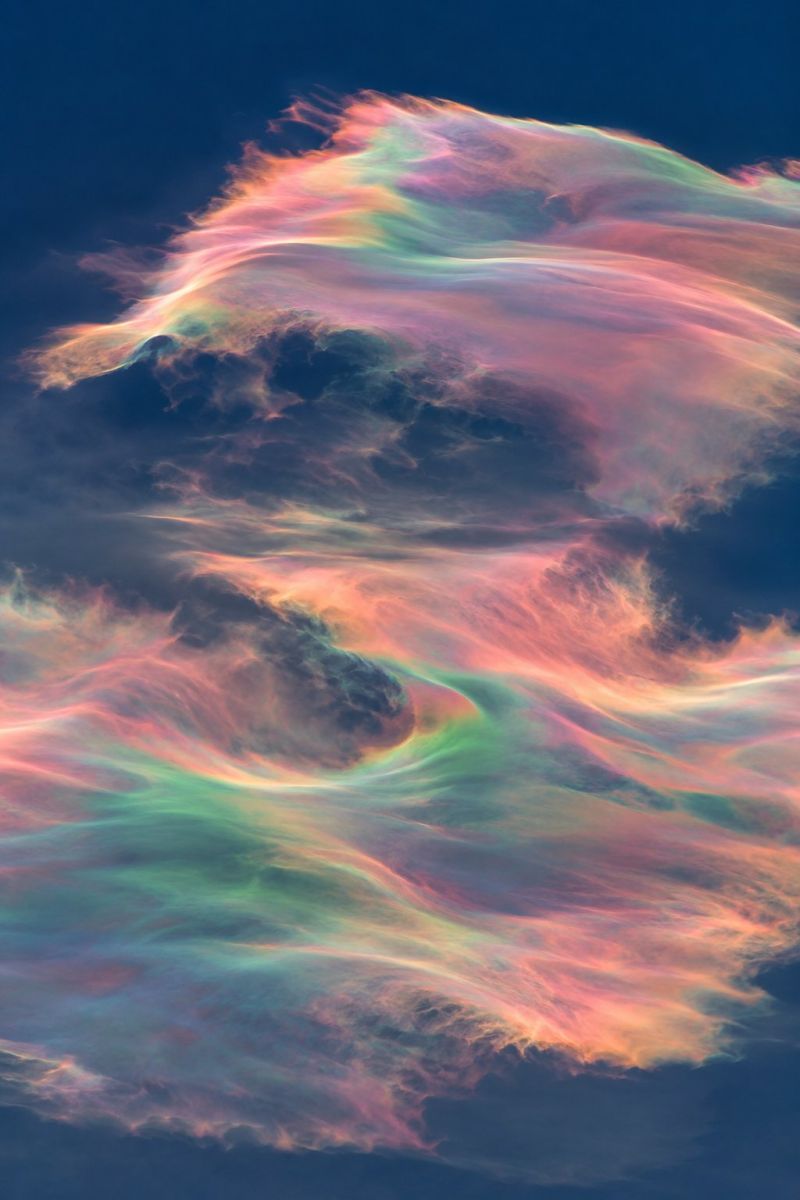 Nuages nacres roses verts image picture photograph accurate picture amazing demonstrating the mischiefs wild of human activities on la nuages nacres roses verts