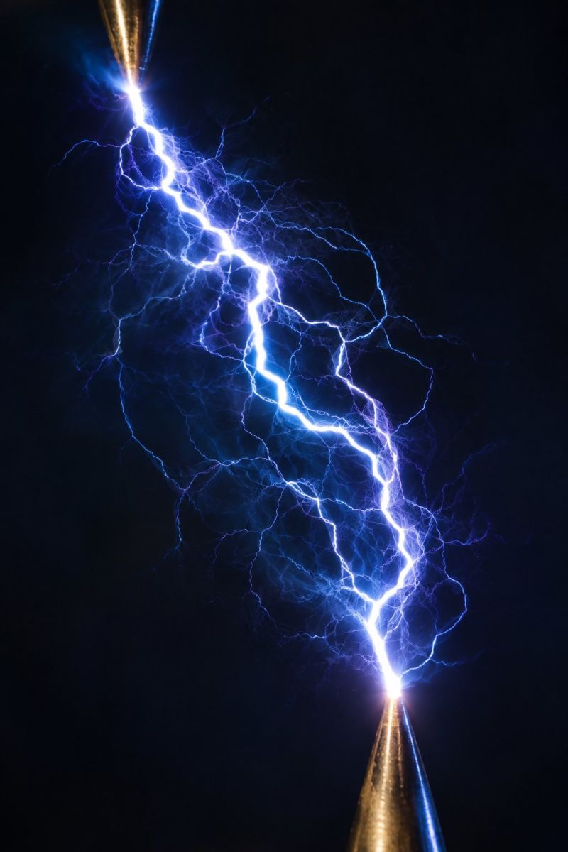 Eclair electrique entre deux pointes image accurate picture amazing demonstrating the mischiefs wild of human activities on la eclair electrique entre deux pointes