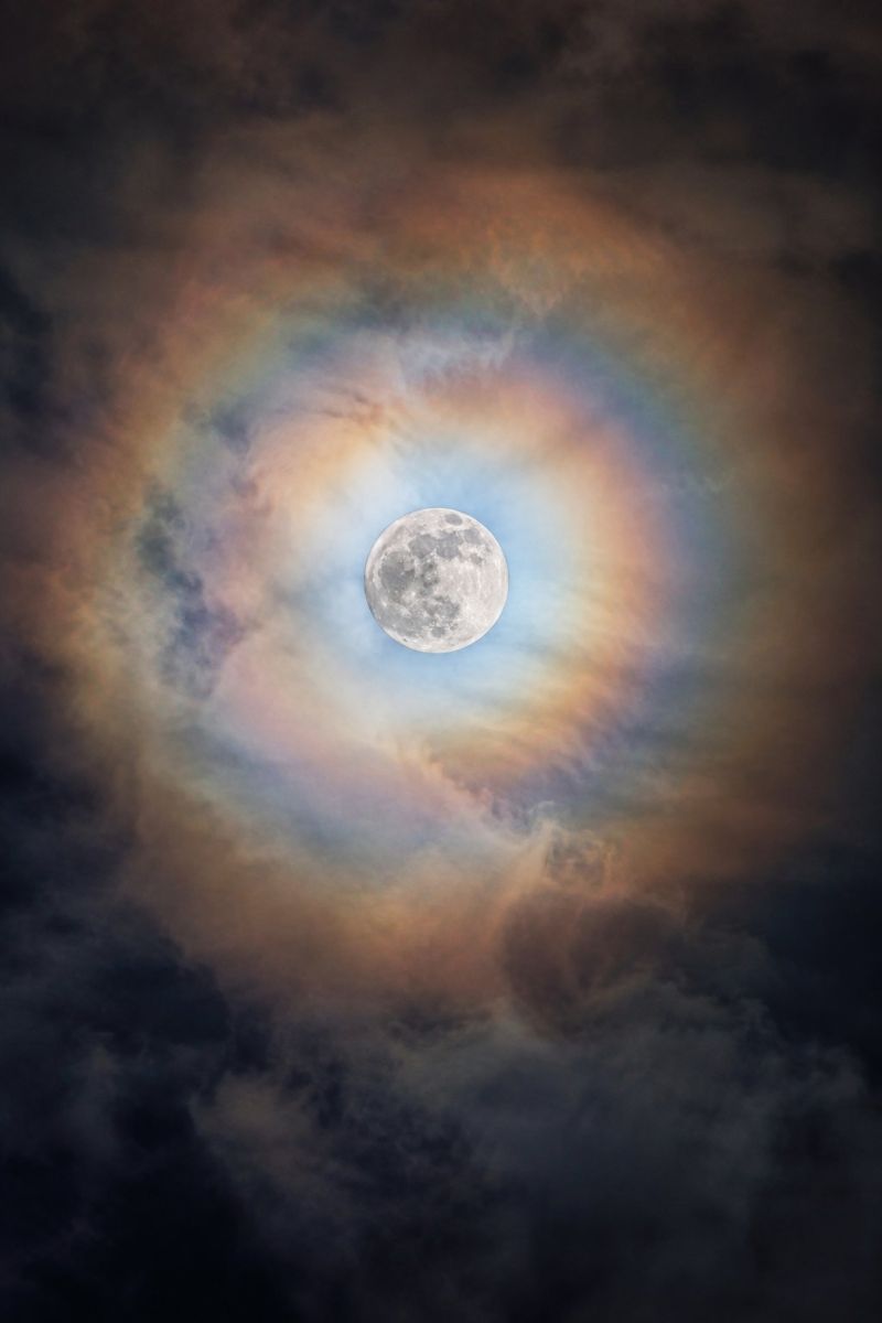 Couronne pastel autour lune image picture accurate picture amazing demonstrating the mischiefs wild of human activities on la couronne pastel autour lune